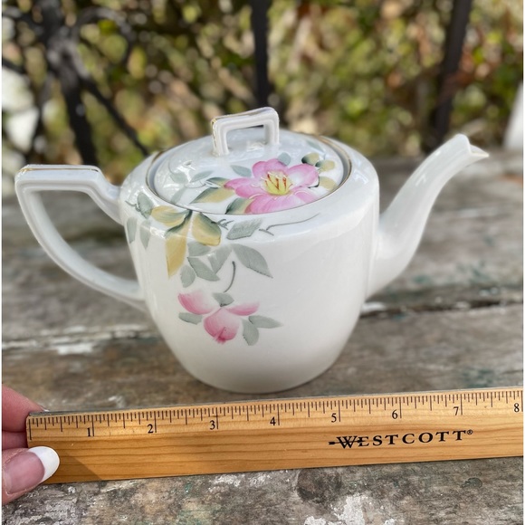 Noritake Azalea white floral teapot - Picture 4 of 12